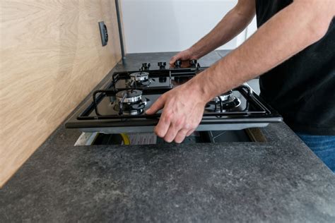 disconnecting gas from oven